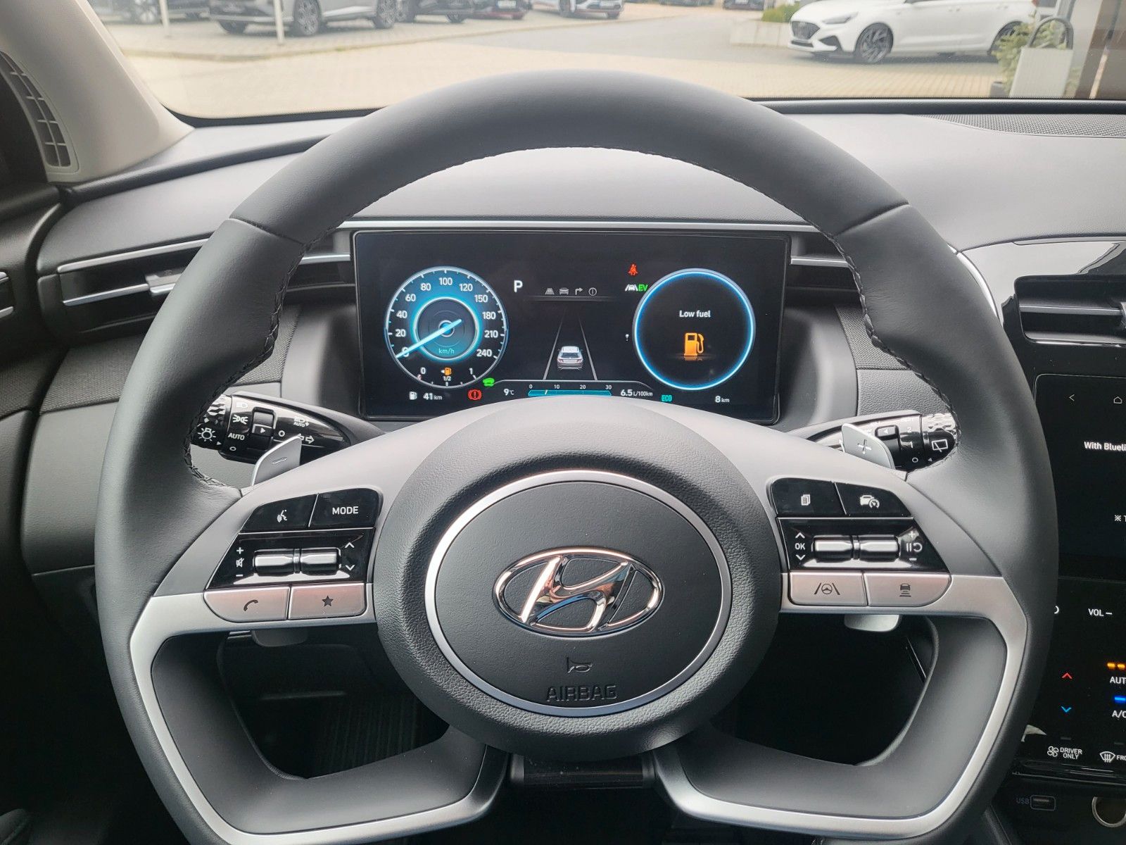 Fahrzeugabbildung Hyundai Tucson TREND Plug-In Hybrid 4WD LED ASSI SOFORT