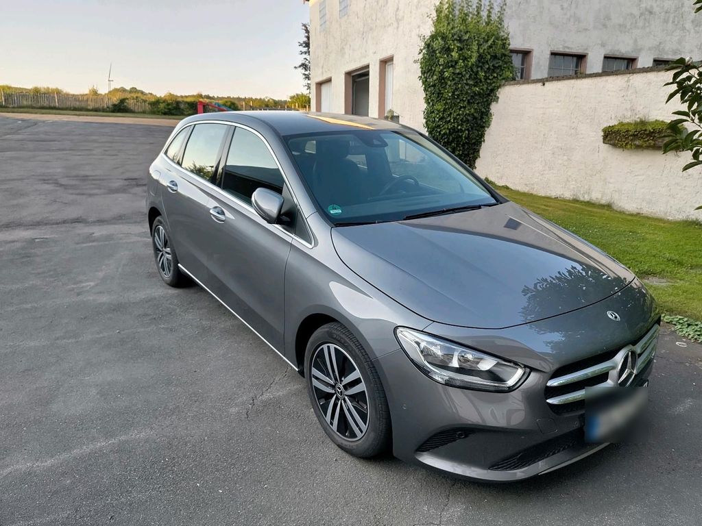 Image of Mercedes-Benz B 250