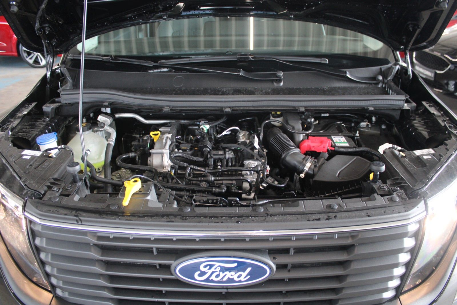 Fahrzeugabbildung Ford Tourneo Courier Titanium Winter + FahrerAssPaket