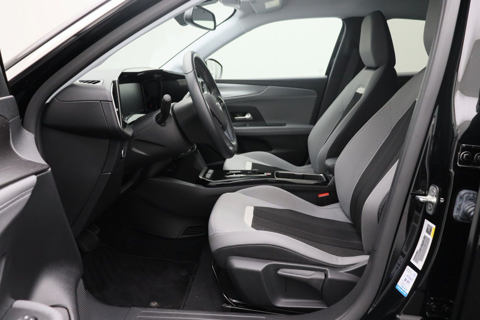 Fahrzeugabbildung Opel Mokka-e Elegance