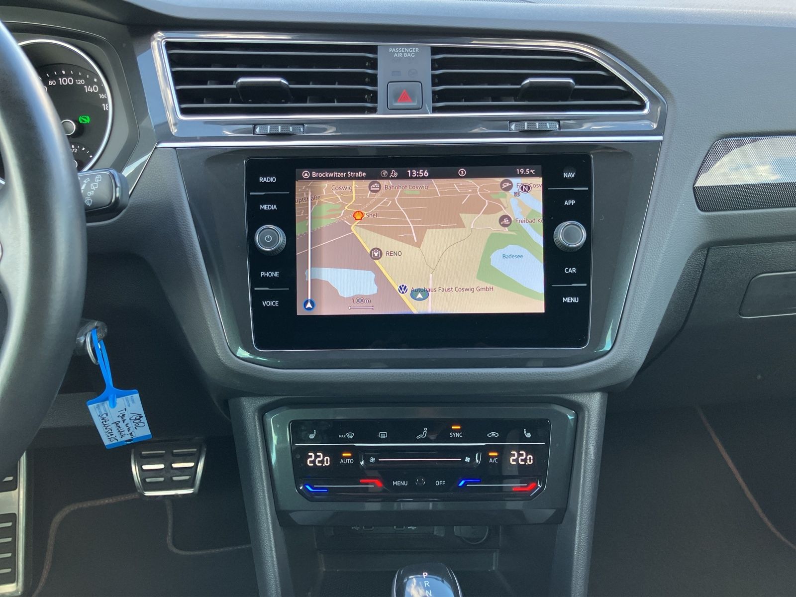 Fahrzeugabbildung Volkswagen Tiguan Life Sport TDI DSG LED ACC AHK SH Ambient