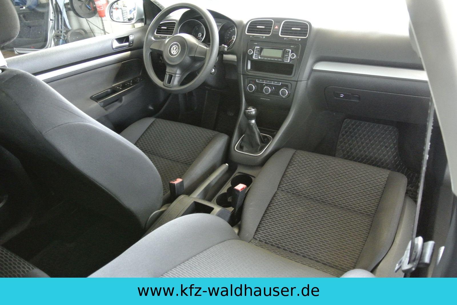 Volkswagen Golf 2011 — photo 37