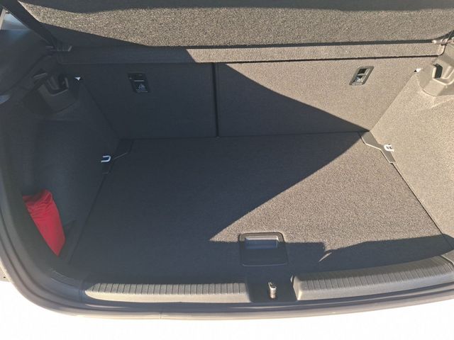 Polo 1.0 TSI Life *LED*APP-CONNECT*PDC*SHZ*DAB*