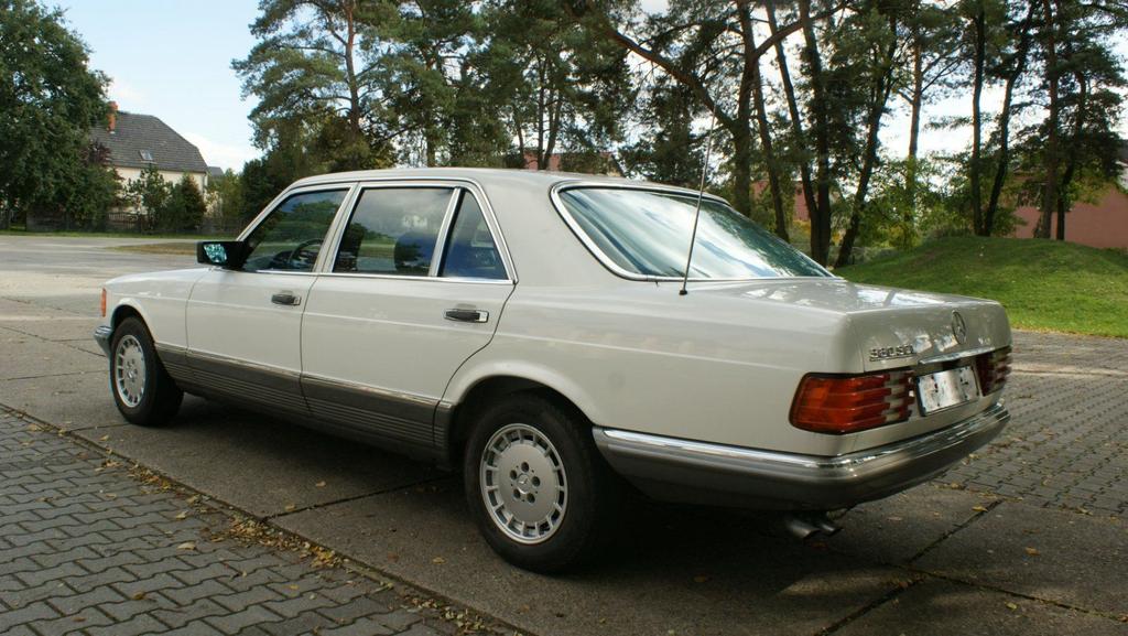 Mercedes-Benz 380