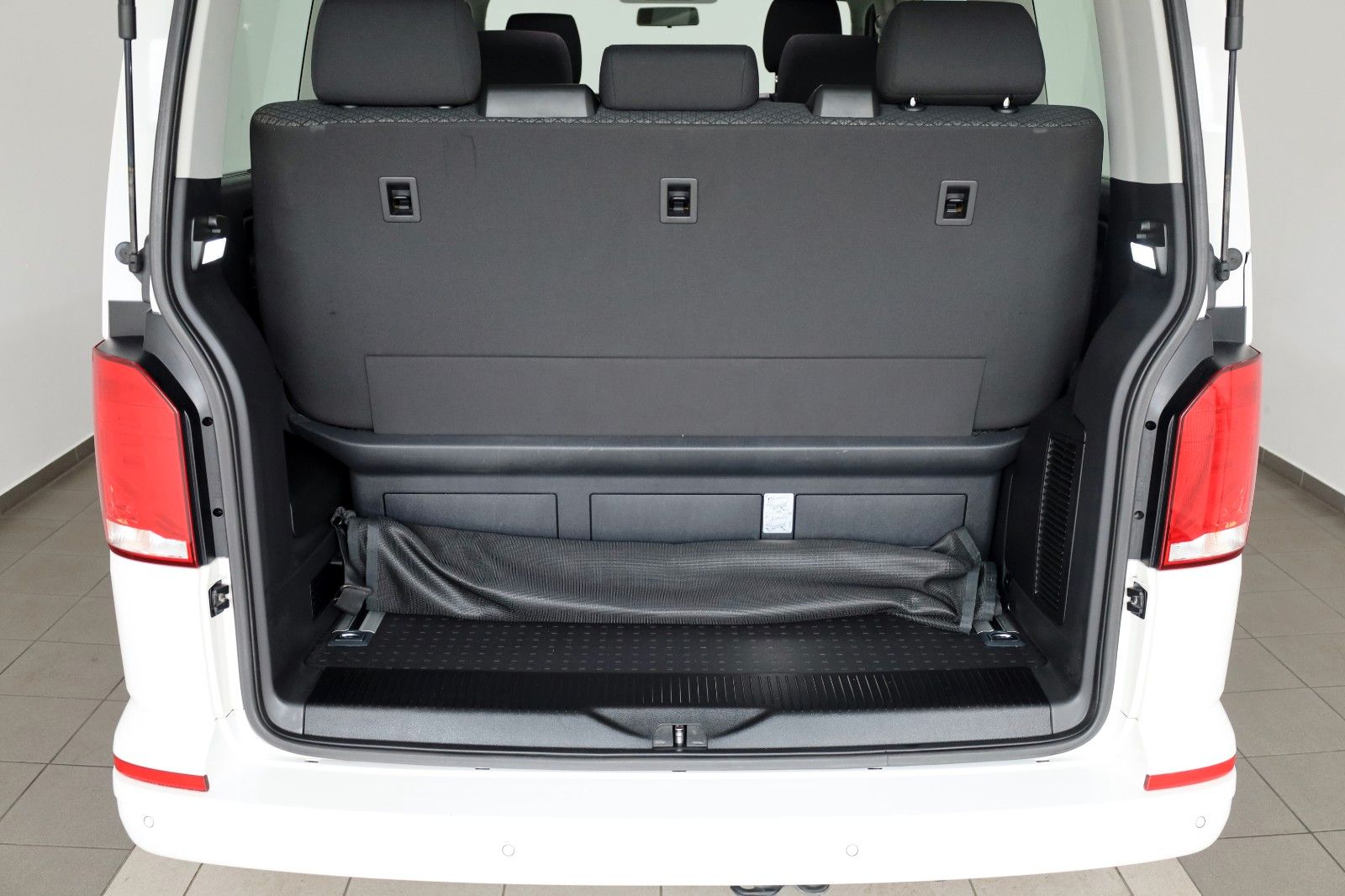 Fahrzeugabbildung Volkswagen T6 Multivan T6.1 Trendline, Family,Navi,7 Sitzer