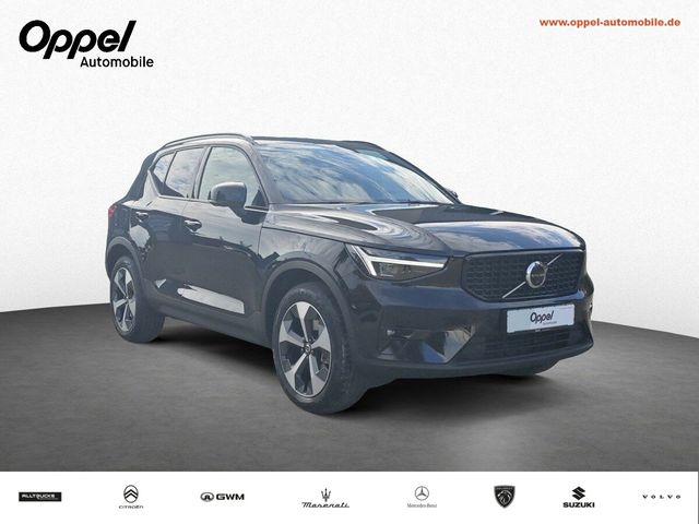 Volvo XC40 B4 Benzin Plus Dark *NAVI*AHK*360°K*RKFLED