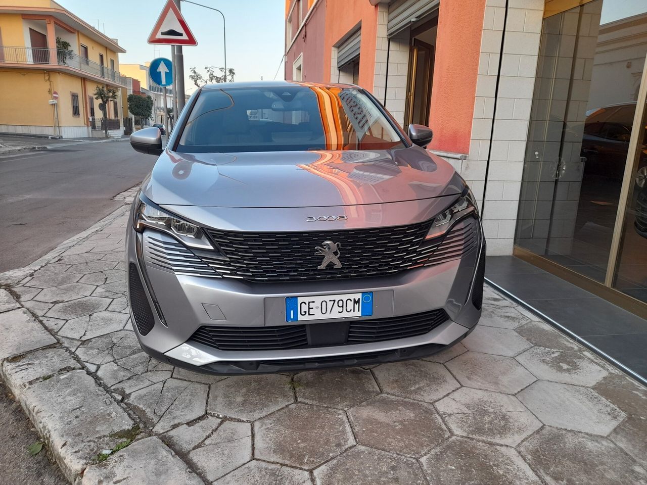 Peugeot PEUGEOT 3008 1.5 BLUEHDI 130 CV ALLURE imagem 2