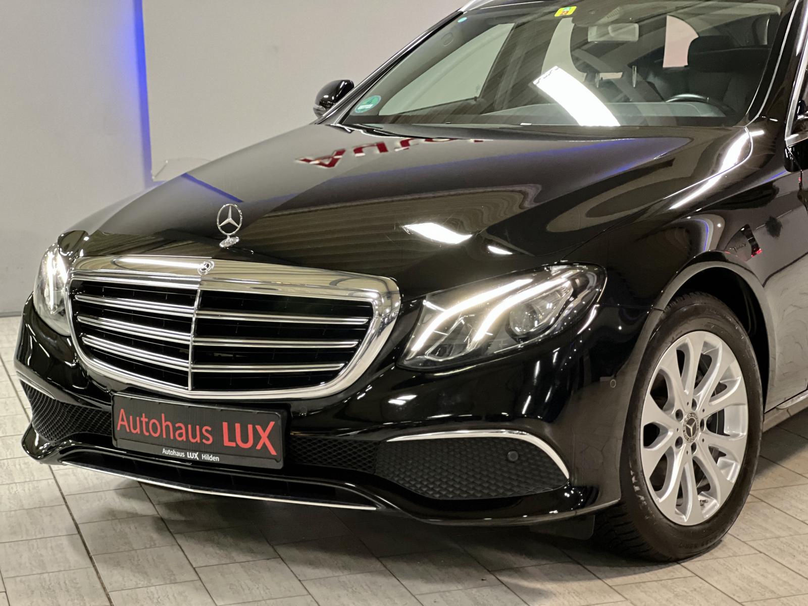 Mercedes-Benz E 200 EXCLUSIVE*9G*AMBIENTE*NAVI*R-KAMERA*77TKM*