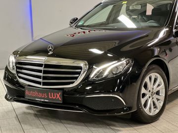 Mercedes E 200 - 4