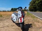 Vespa 300er GTS Super Racing Sixties - VESPA GTS SUPER