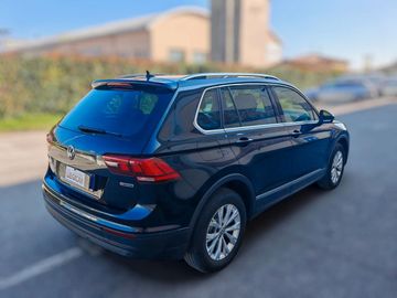 Volkswagen Tiguan - 4