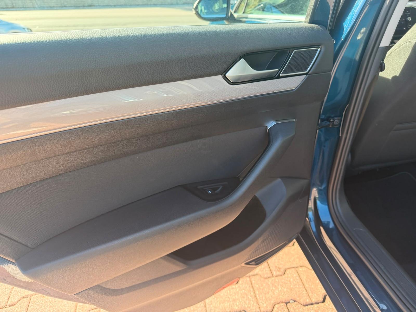 Volkswagen Passat Lim. Business