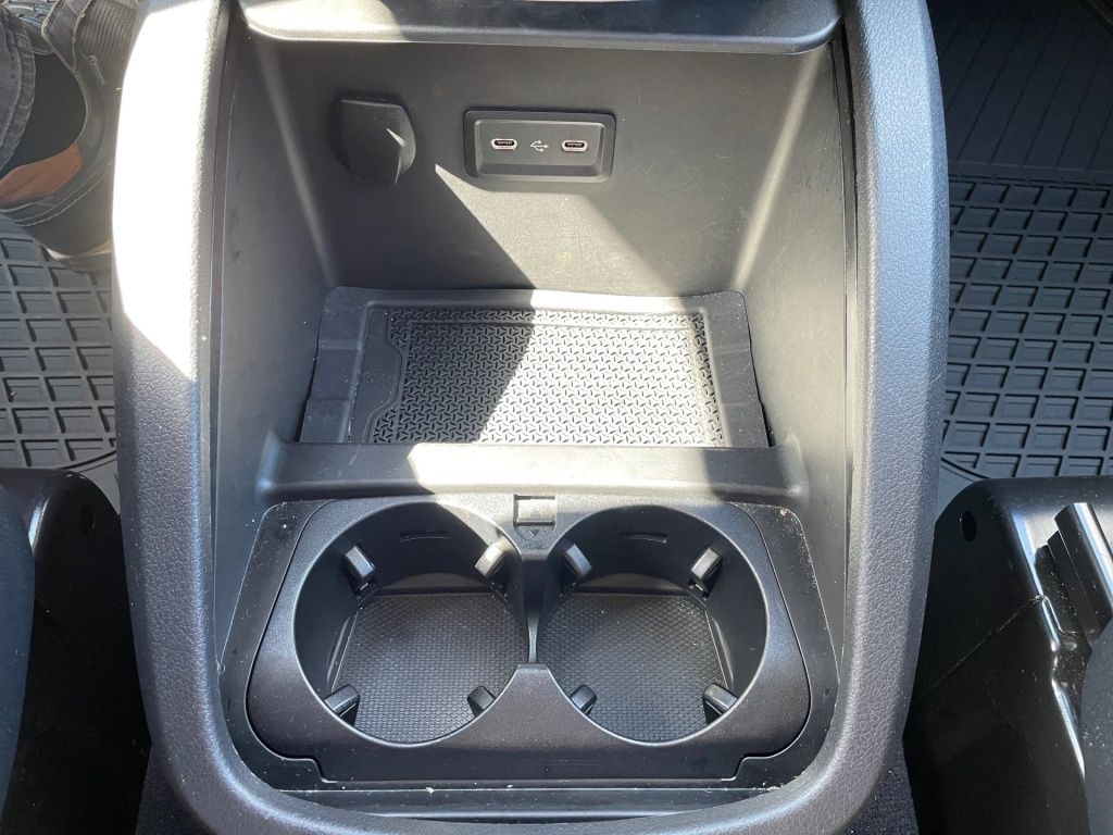 Fahrzeugabbildung Mercedes-Benz V 300 d AV/Extralang 4x4 STHZ, AHK, 360°, SHZ