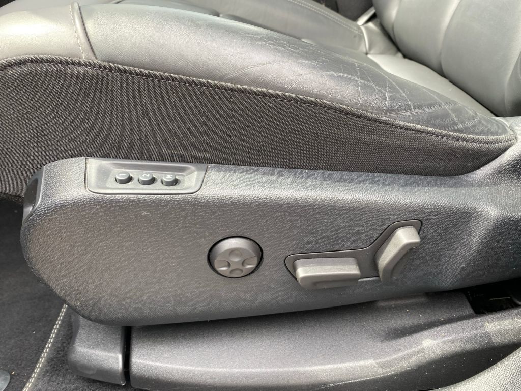 Fahrzeugabbildung Citroën C5 Aircross Hybrid 225 Automatik SHINE PACK