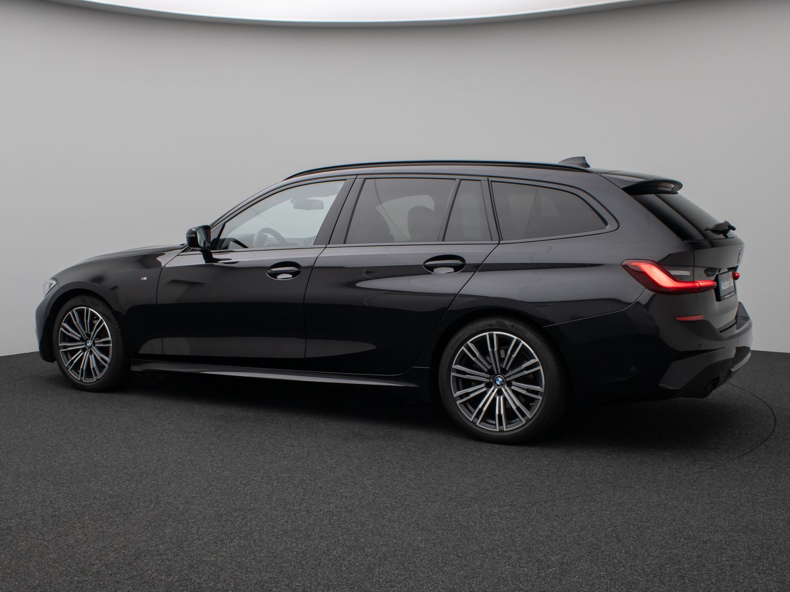 Fahrzeugabbildung BMW 320d M Sport Panorama Laser Kamera HUD DAB HiFi
