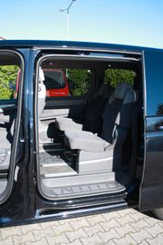 Volkswagen T7 Multivan - 12