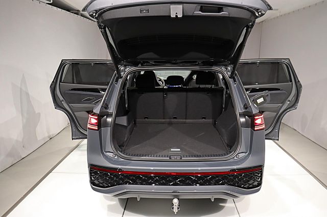 Tayron R-Line 2.0l TDI 193PS DSG Standh. AHK IQ