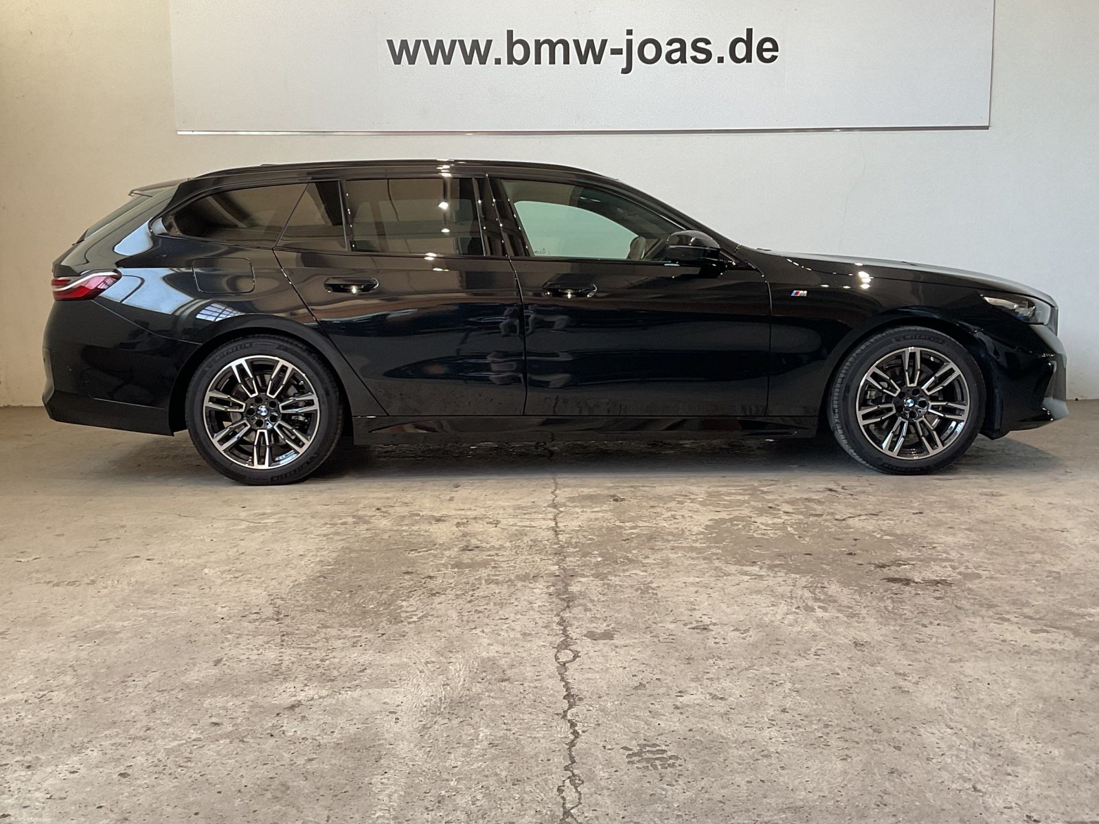 Fahrzeugabbildung BMW 520i Touring M Sportpaket Aktive Sitzbelüftung v