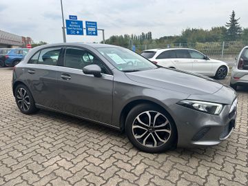 Mercedes-Benz A 180 A -Klasse d*Digitales Display*PDC *LED