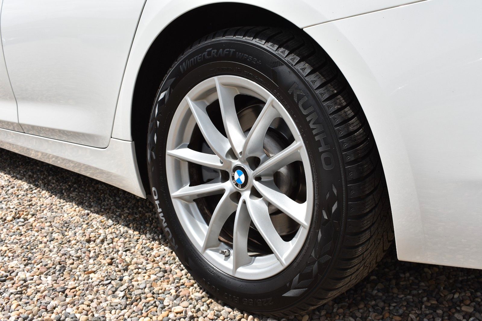 Fahrzeugabbildung BMW BMW 520d Touring Head Up/Anhänger/Driving Assist