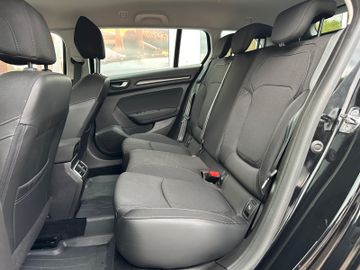 Bild 18 Renault Megane IV Grandtour LED pure vision+Winter Paket