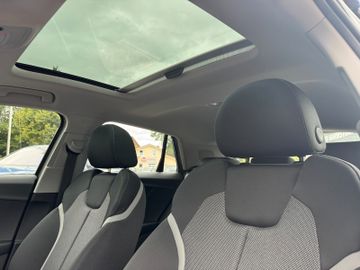 Audi Q2 35 TFSI S line Panodach Kamera elek. Heckkl.