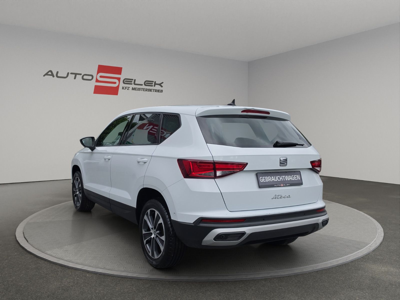 Fahrzeugabbildung SEAT Ateca Style Apple CarPlay LED