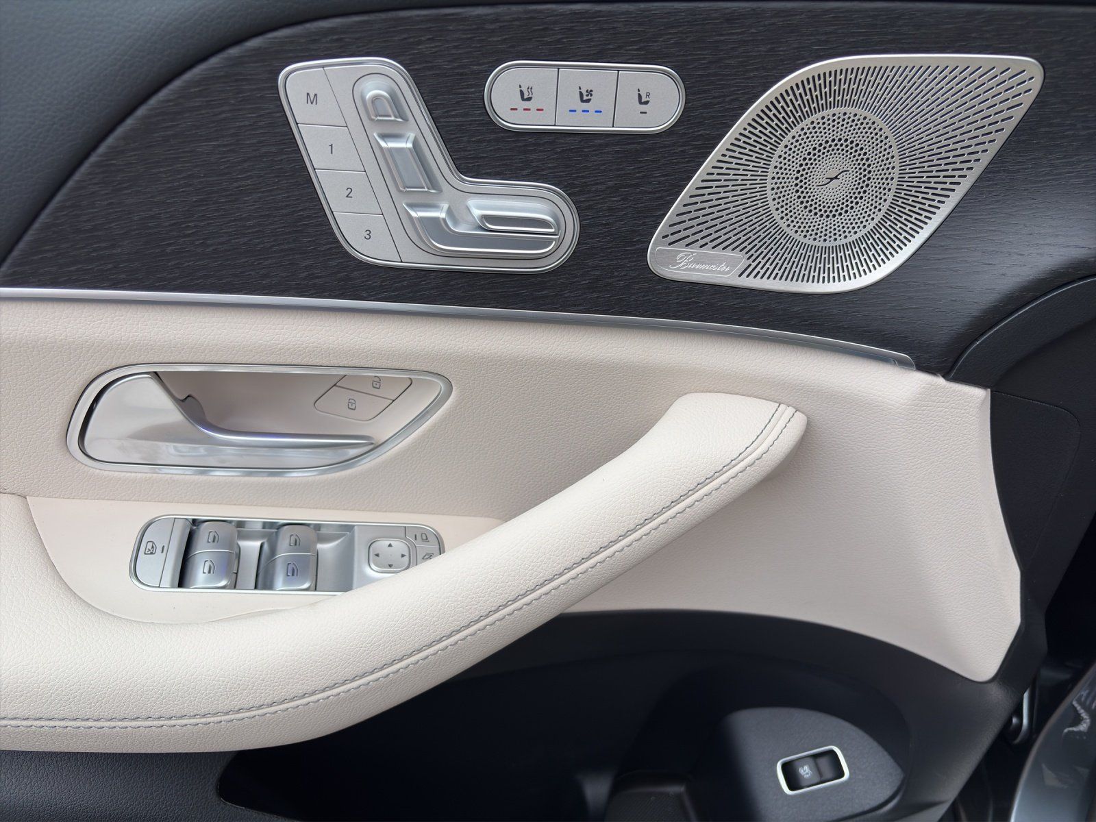 Fahrzeugabbildung Mercedes-Benz GLE 450 d 4M Coupé AMG Distr HUD Burm3D PANO AHK
