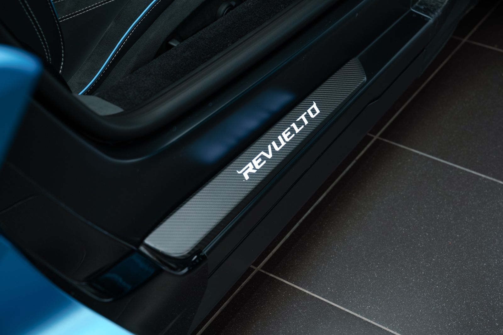 Fahrzeugabbildung Lamborghini Revuelto V12/STOCK/ STYLE PACK/PASS. DISPLAY