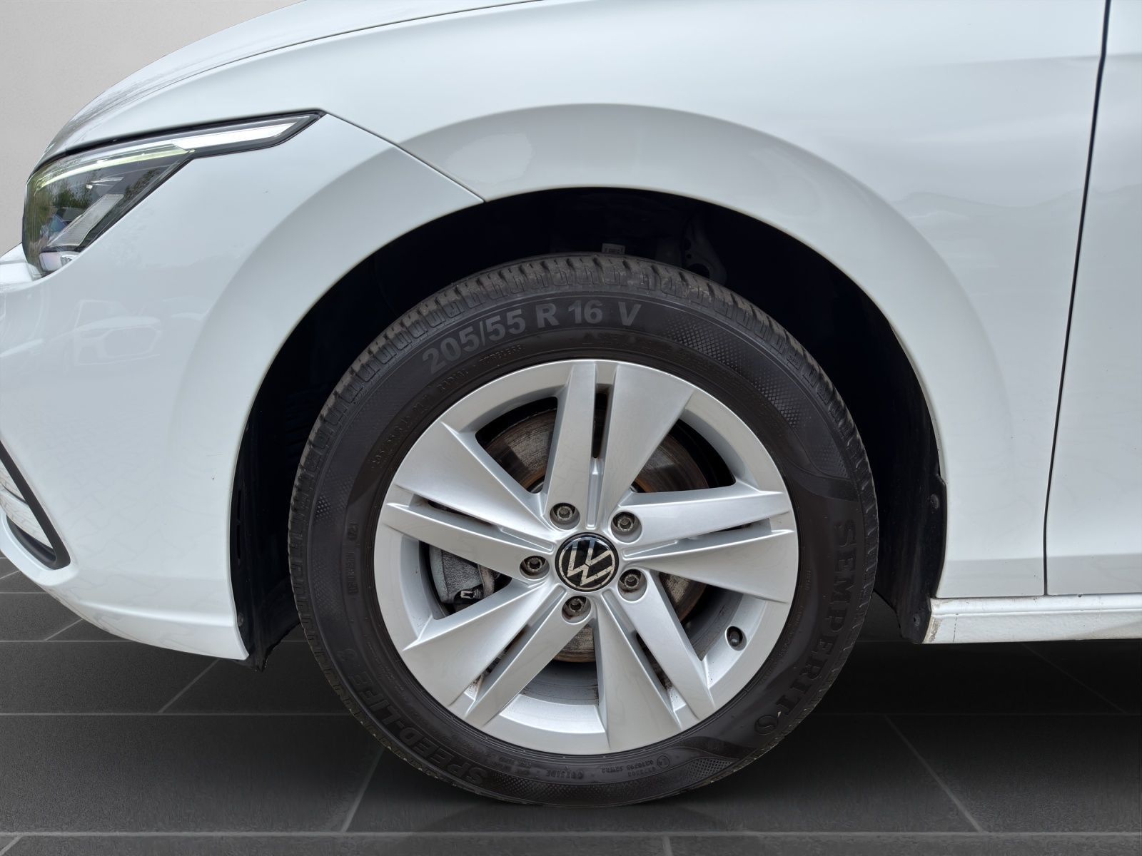 Volkswagen Golf - Bild 9