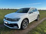 Volkswagen Tiguan 2.0 TDI 190 PS R-Linie mit Vollaustattung - : V mit