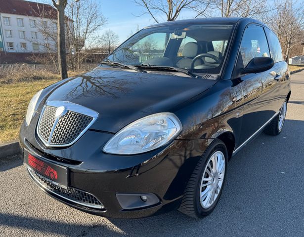 Lancia Ypsilon 1.4 8V Oro TÜV NEU