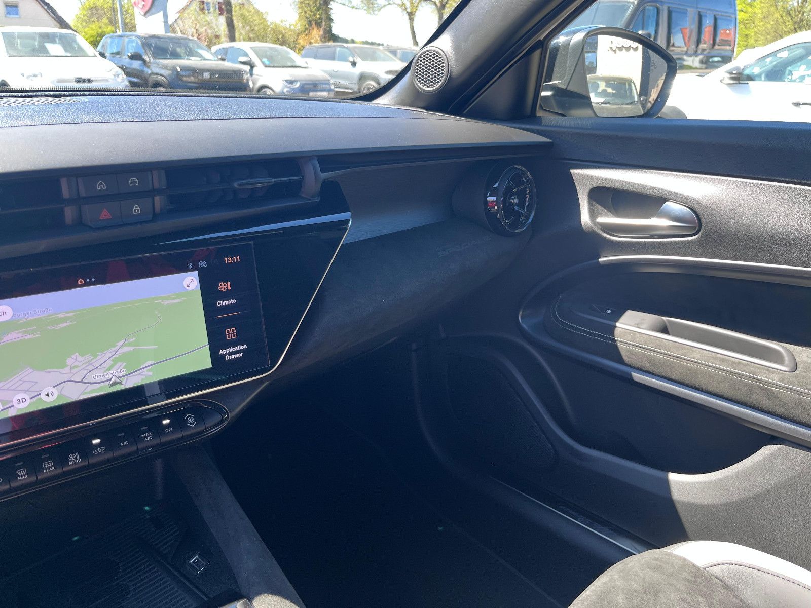 Fahrzeugabbildung Alfa Romeo Junior Ibrida 1.2 VGT -Hybrid 107 Sport Speciale