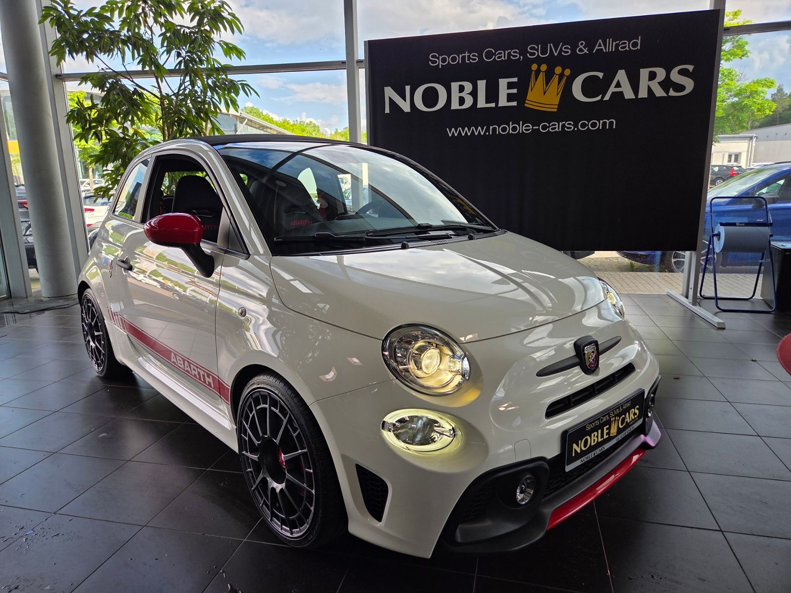Fahrzeugabbildung Abarth 595 C Esseesse Beats XENON NAVI ALU
