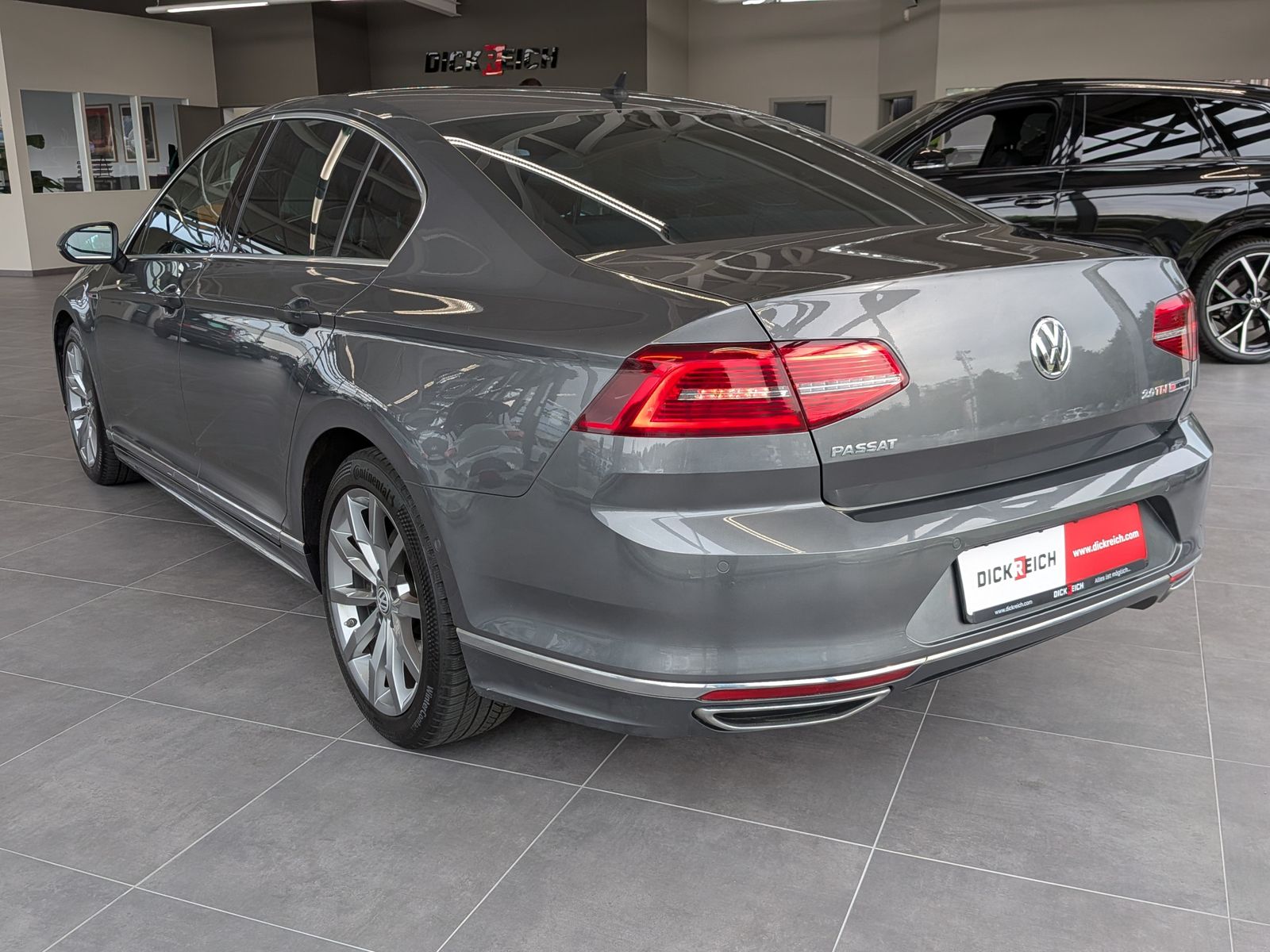 Fahrzeugabbildung Volkswagen Passat 2.0 TDI Lim. High/R-Line 4Motion ACC Pano