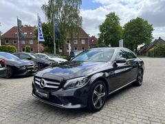 MERCEDES-BENZ C 180+AVANTGARDE+MULTIBEAM+KAMERA+AHK+COMAND