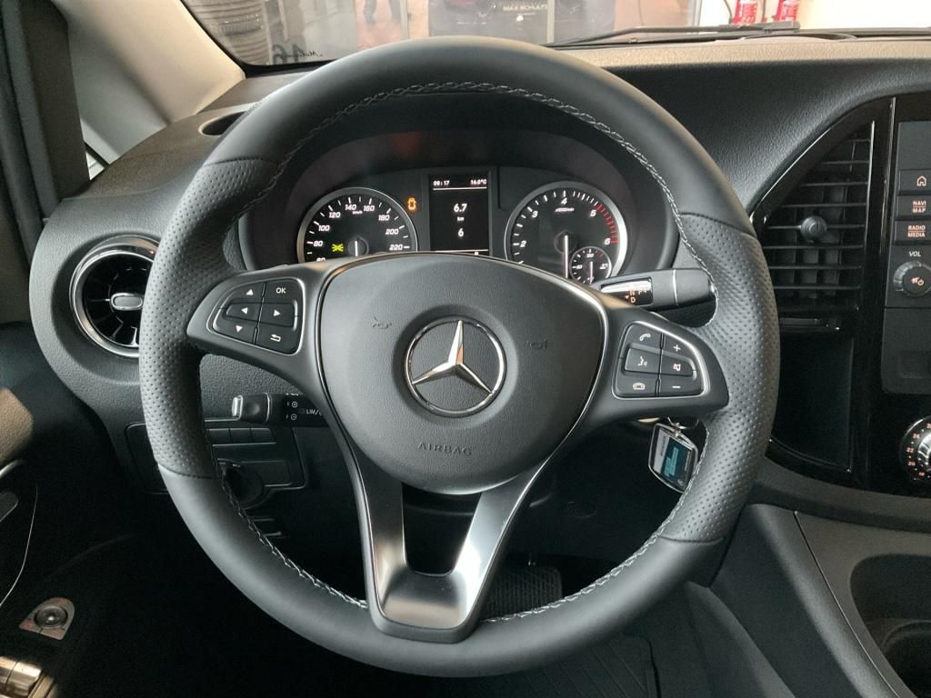 Fahrzeugabbildung Mercedes-Benz Vito 116 CDI Edit. Tourer Pro lang LiegeP*Navi