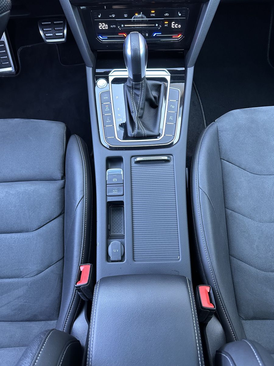 Fahrzeugabbildung Volkswagen Arteon SB 1.4 TSI eHybrid R-Line NAV+LED+PANO+HU