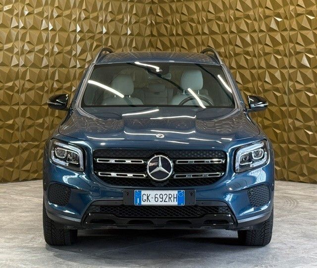 Image of Mercedes-Benz GLB 200