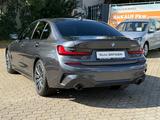 BMW 320i M Sport Limousine KAMERA NAVI DAB CARPLAY - BMW 320: Limousine, 320i