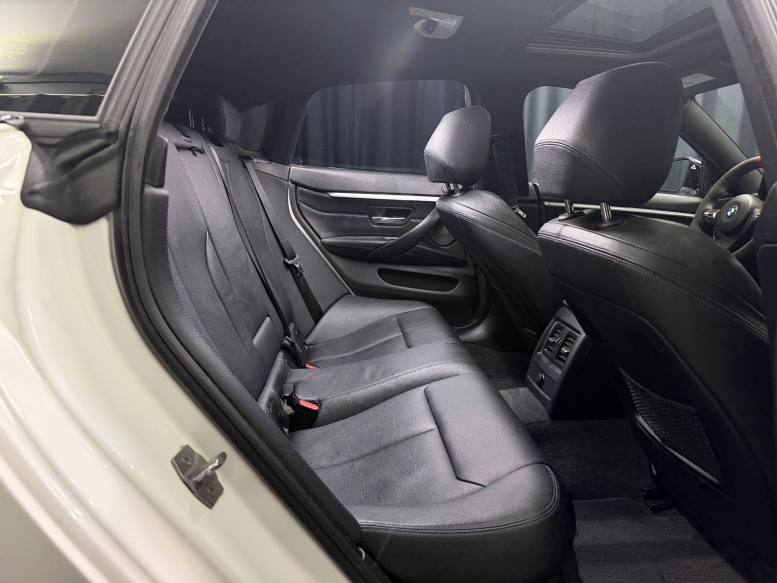 Fahrzeugabbildung BMW 440 Gran Coupé M-PAKET|MPPSK|H&K|HuD|LEDER|PANO