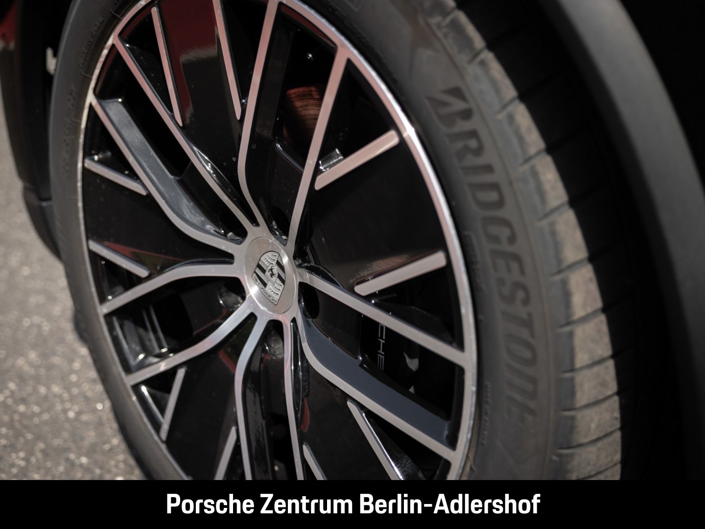 Porsche Macan 4 InnoDrive HA-Lenkung HeadUp Luftfederung foto 16