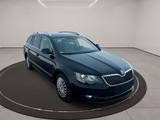 Skoda Superb Combi Elegance Leder Navi Alu DSG - Skoda Superb Elegance mit Diesel-Antrieb