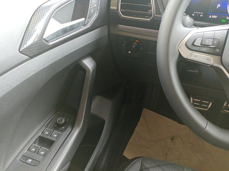 Fahrzeugabbildung Volkswagen T-Cross 1.5 TSI DSG R-Line