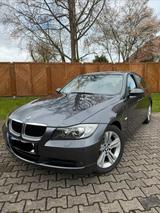 BMW  e90  320d - BMW 320 mit Diesel-Antrieb: Limousine, 320d E90