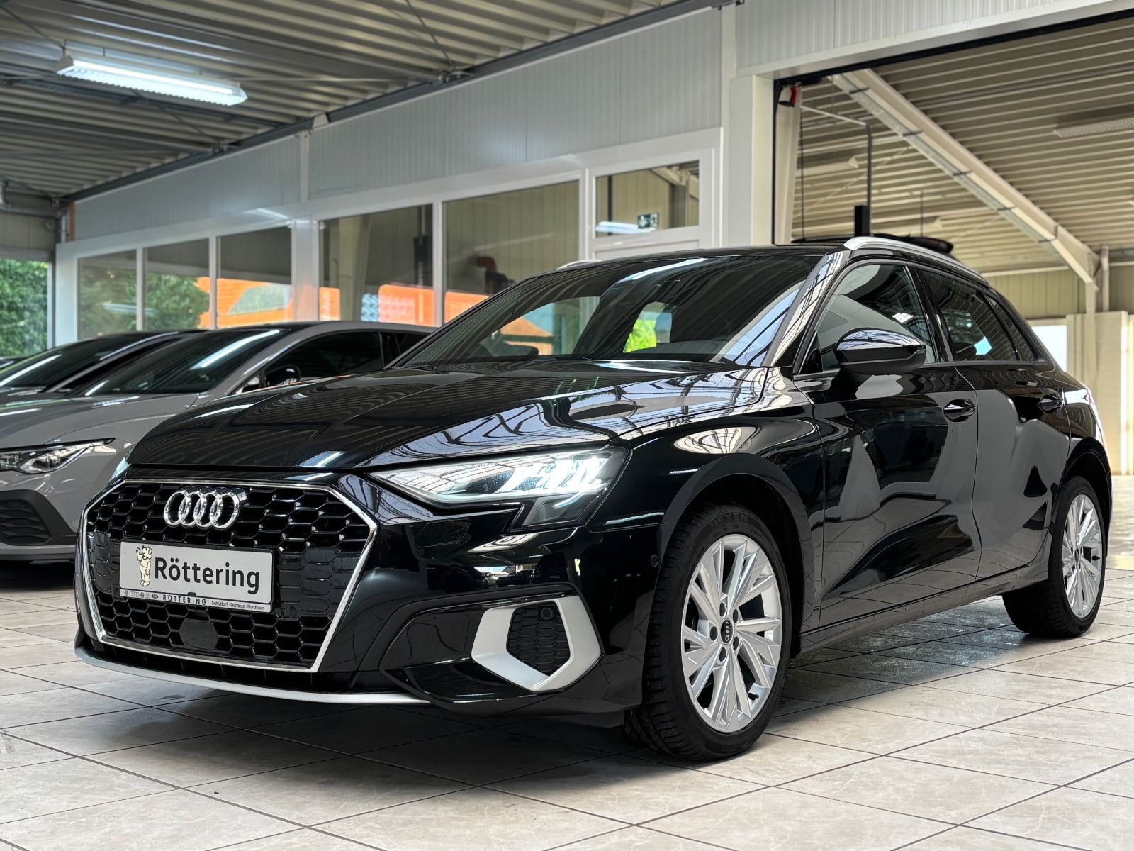 Fahrzeugabbildung Audi A3 Sportback 35 TDI advanced LED+KAMERA+NAVI+GRA