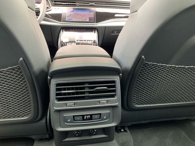 Q7 55 TFSI e QUATTRO S-LINE LED+PANO+AHK+HUD+B&O