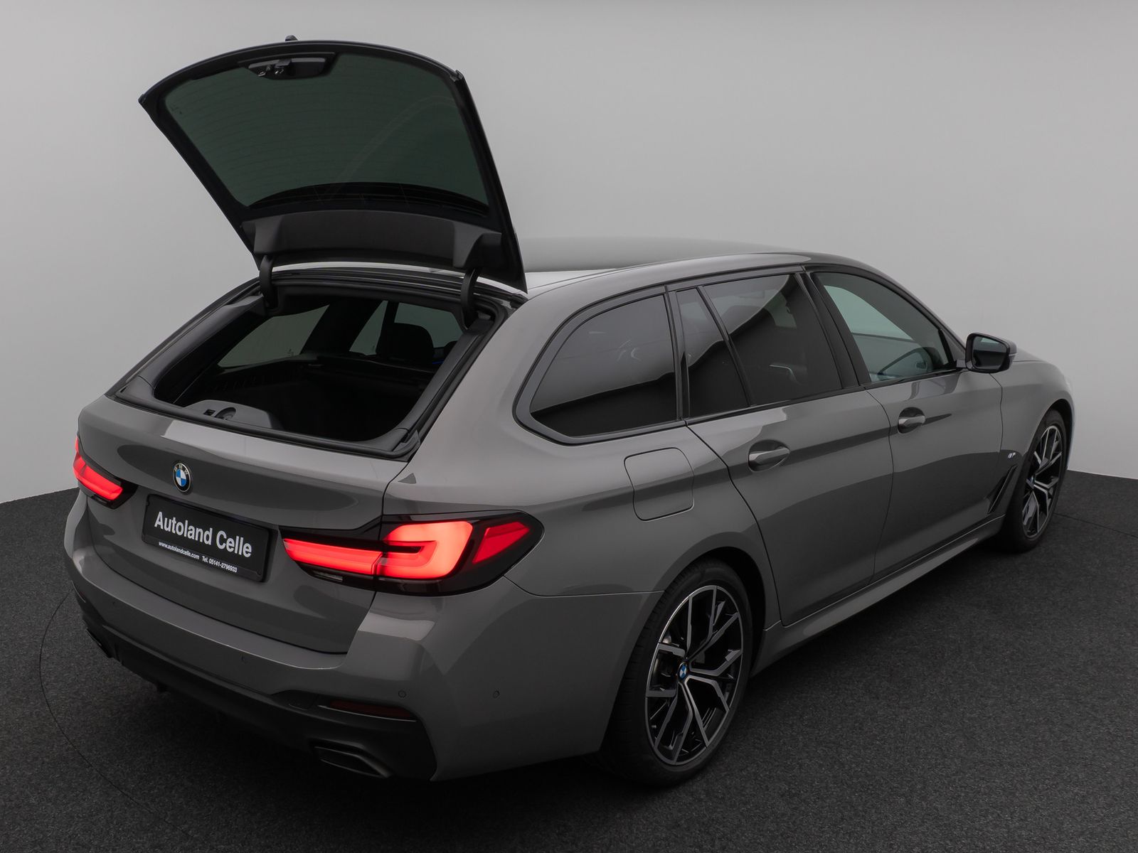 Fahrzeugabbildung BMW 520d M Sport DAB H/K PDC Stop&Go Fernlichtassist