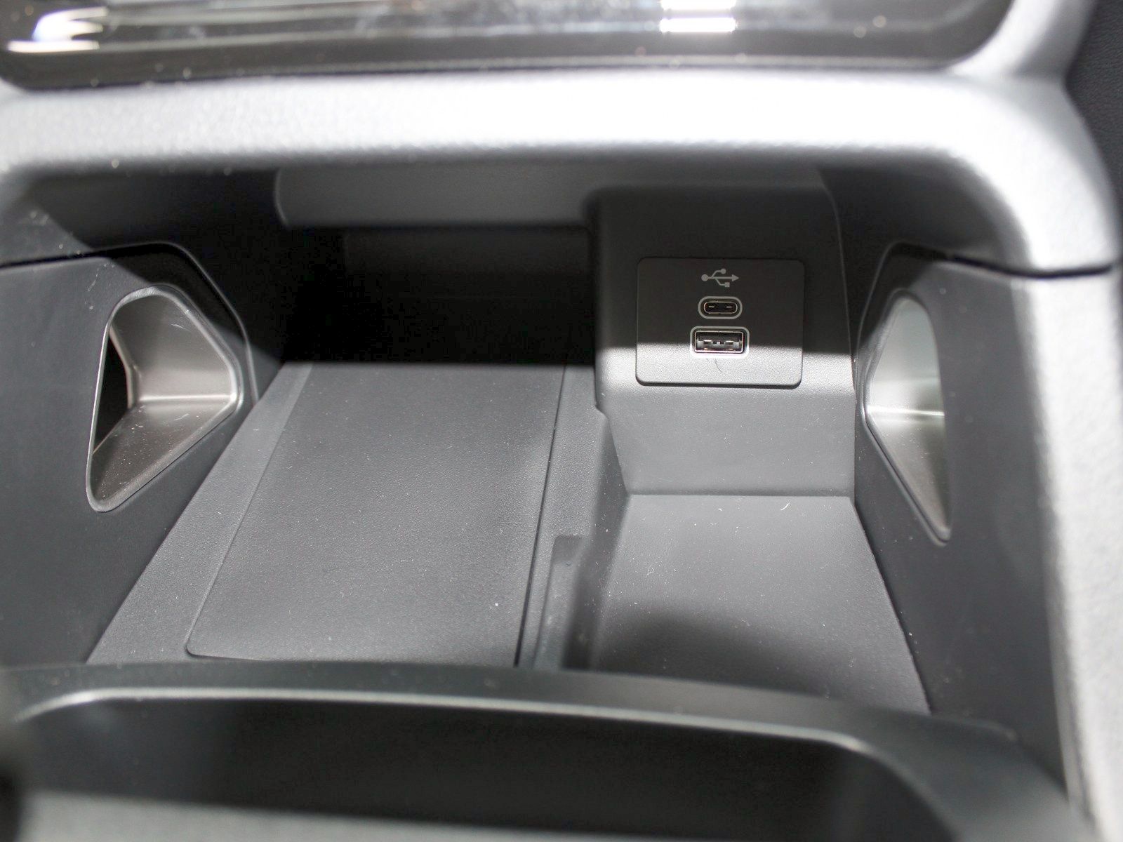 Fahrzeugabbildung Ford Ranger Wildtrak e-4WD Doppelkabine