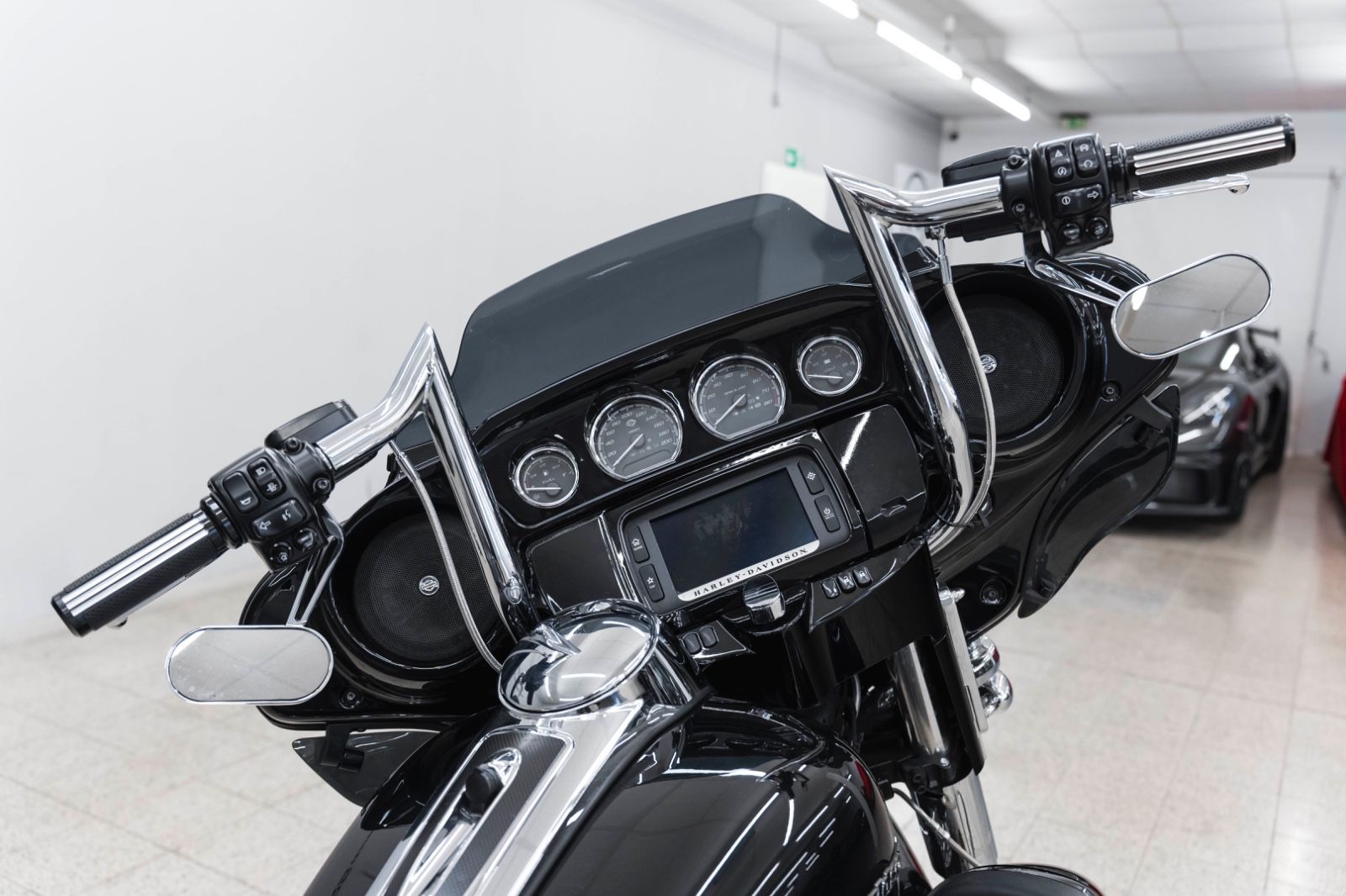Fahrzeugabbildung Harley-Davidson FLHTSKE CVO LIMITED